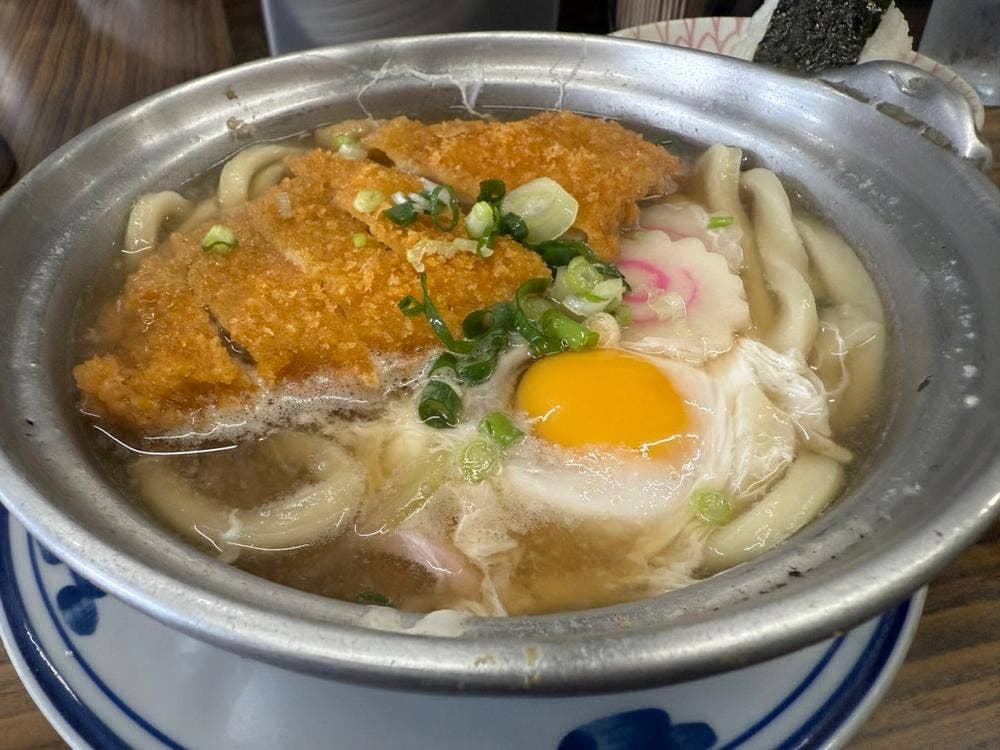 手打うどんさぬきや