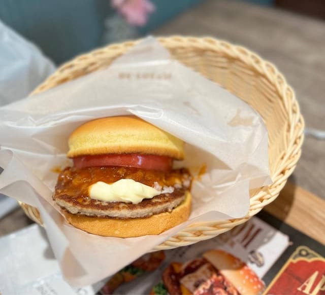 FRESHNESS BURGER 福岡空港店 - サブ画像2
