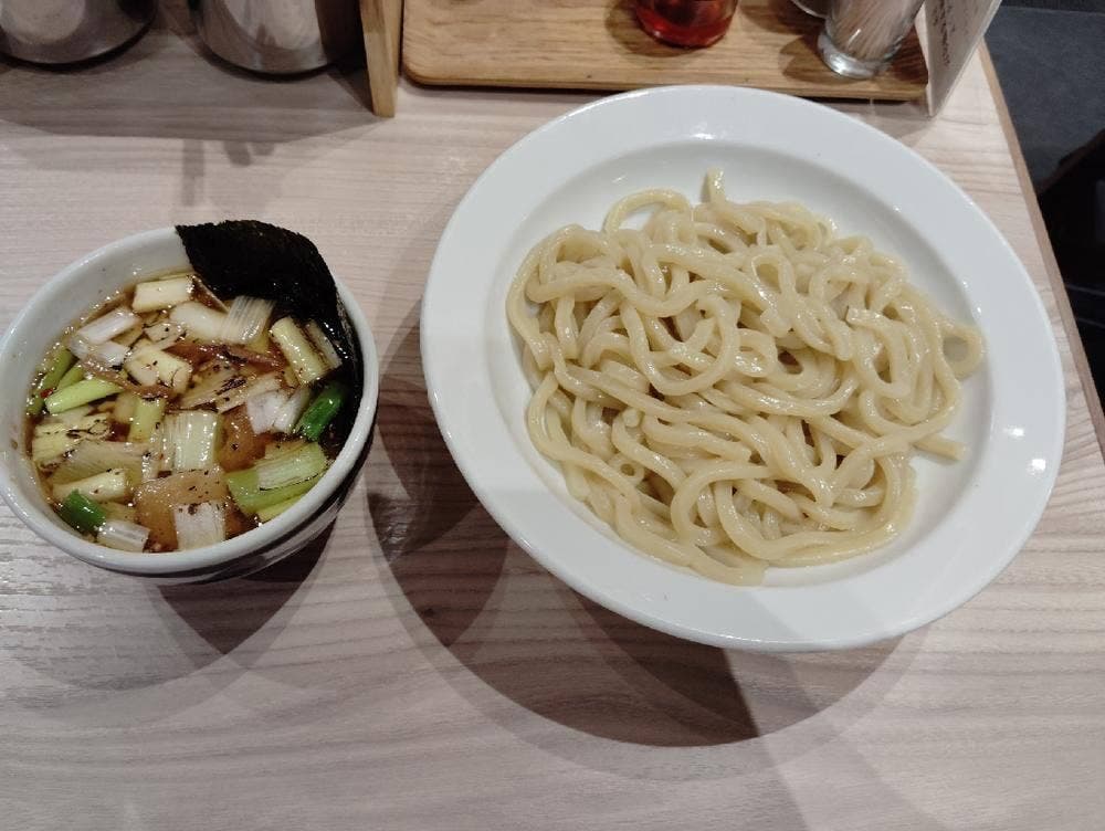 じかせいめん じゃじゃ。