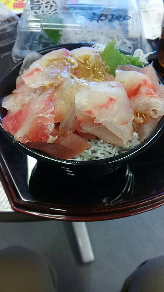 フィッシュマーケット 飲食コーナー フィッシャーマンズ・ワーフ白浜