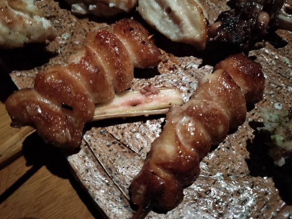 炭火焼たまや 本店