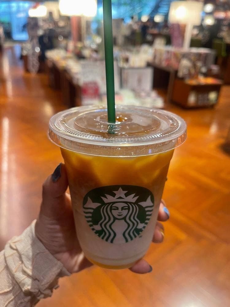 スターバックス コーヒー TSUTAYA 梅田 MeRISE店