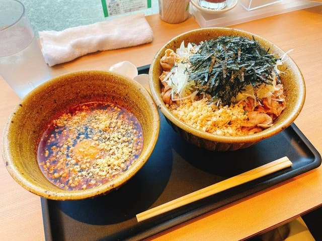 なぜ蕎麦にラー油を入れるのか。御茶ノ水店 - サブ画像2