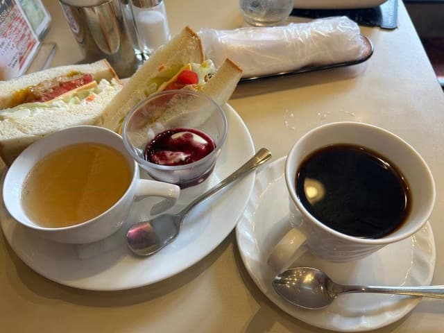 喫茶室ルノアール 秋葉原昭和通り口店 - サブ画像1