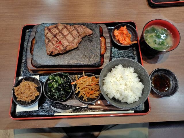 感動の肉と米 大和下和田店 - サブ画像2