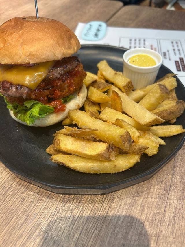 SHIMA UMA BURGER & CAFE イオンモール大高店 - サブ画像1