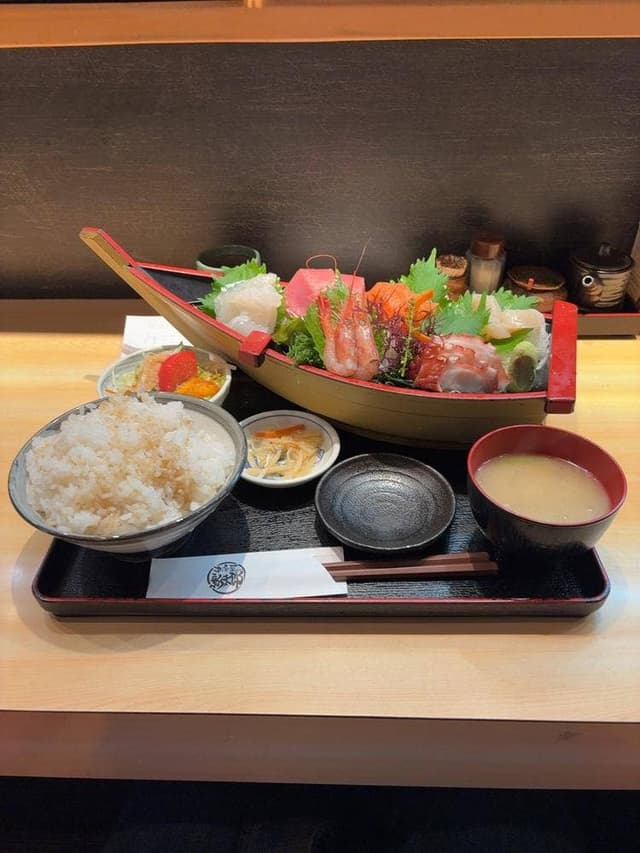 刺身屋新太郎 本店 - サブ画像1