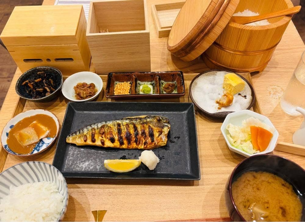 炭火焼き魚と、土鍋炊きごはん。定食屋 おちゃわん