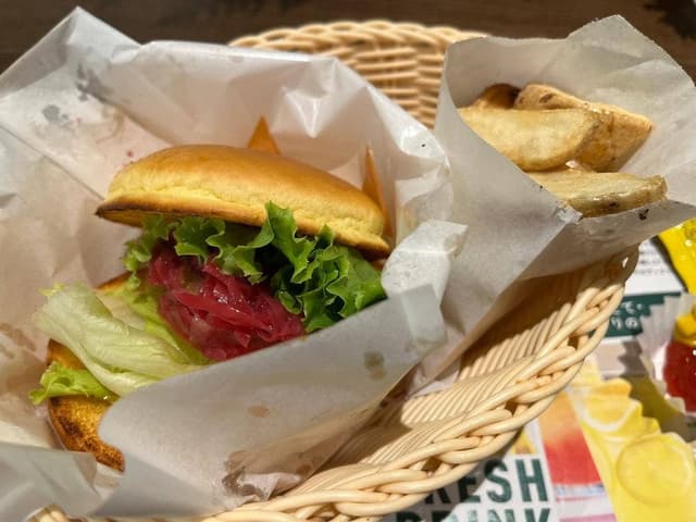 フレッシュネスバーガー KITTE大阪店 - サブ画像3