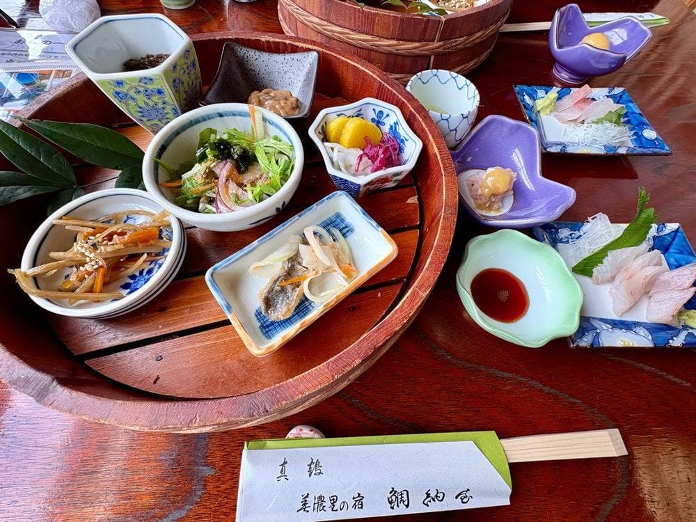 真鶴 旅館 食事処 鯛納屋