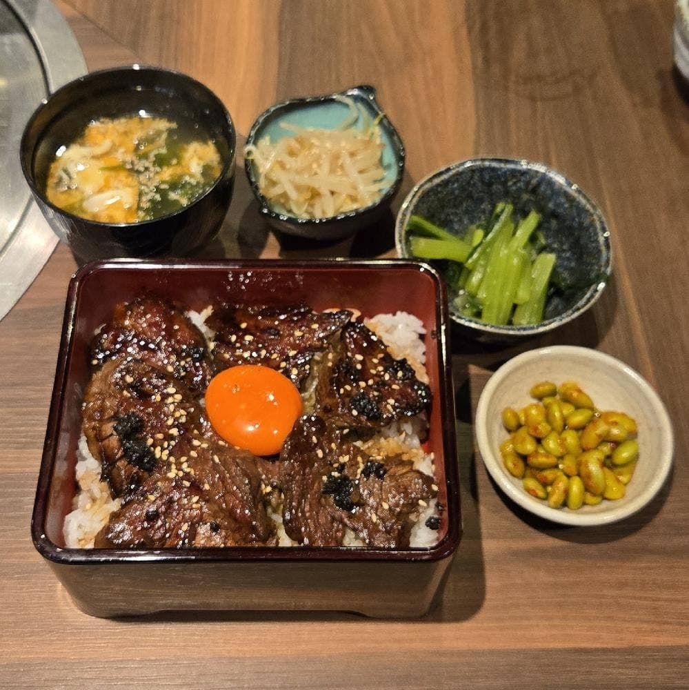 ハラミ専門店 北新地 はらみ