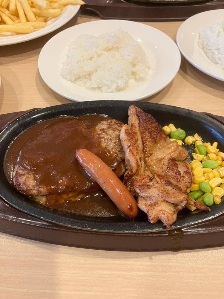 ガスト 桑名西店