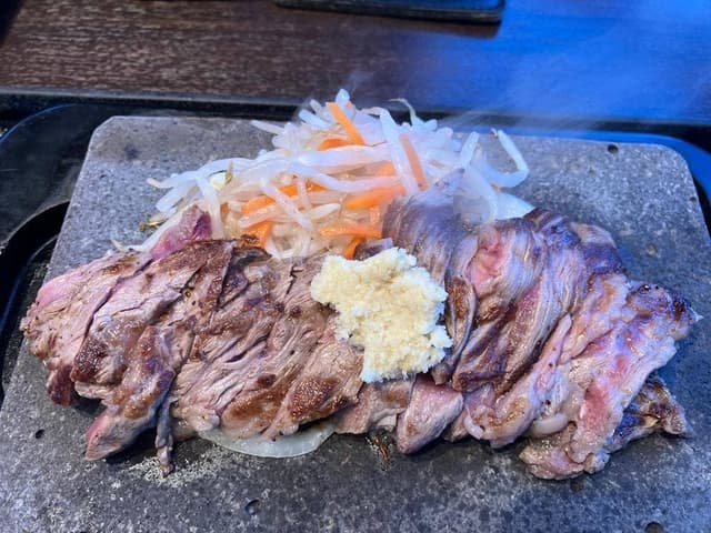 石焼ステーキ 贅 小松店 - サブ画像1