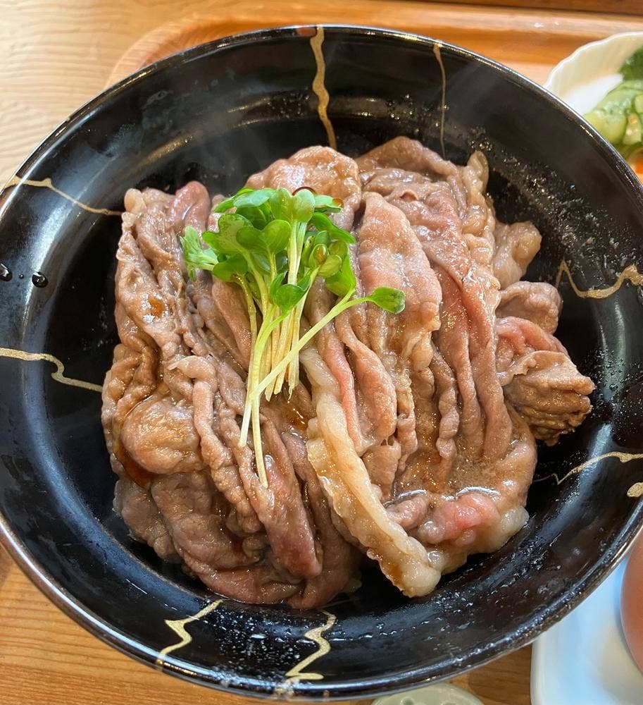 生本まぐろ 炊き餃子 井上