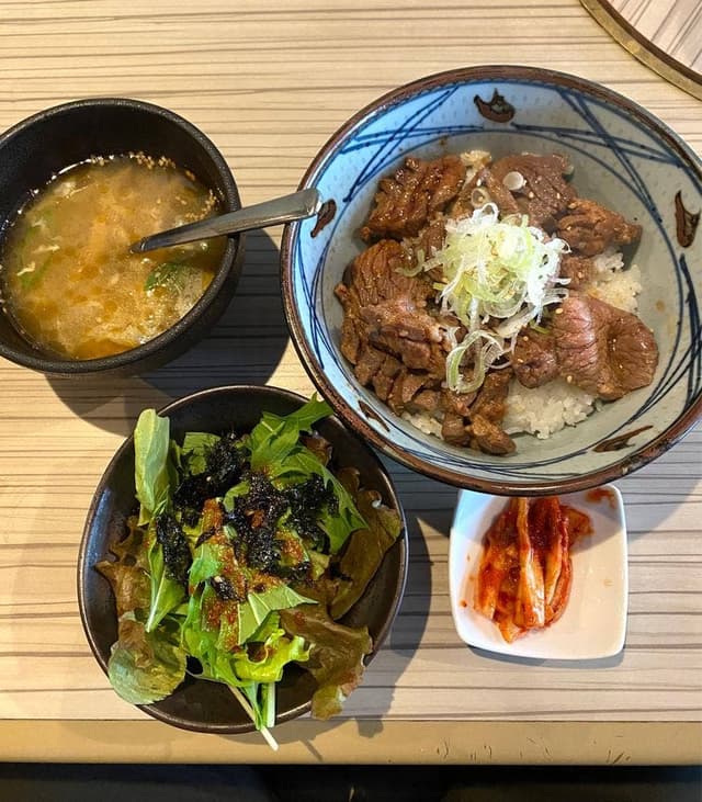焼肉ホルモン 諸星 - サブ画像1