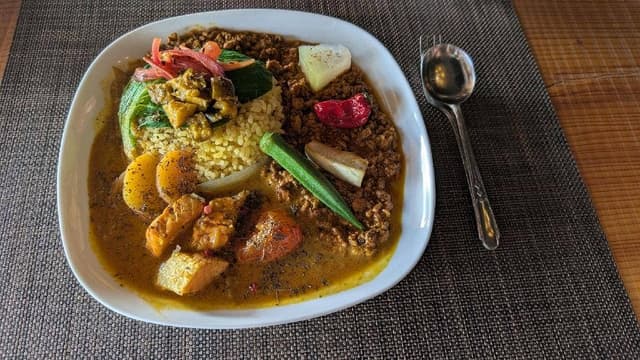 鳥唄山馨 - サブ画像1