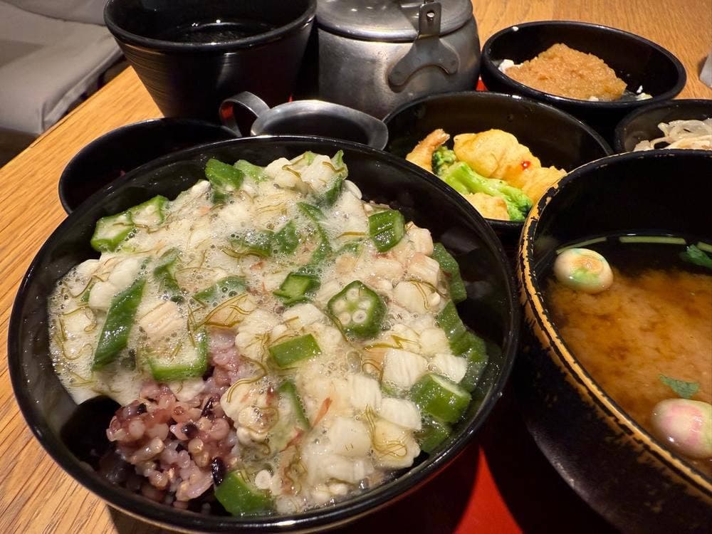 24/7 cafe apartment 有楽町