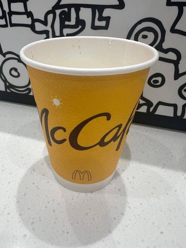 マクドナルド 新宿西口店 - サブ画像1