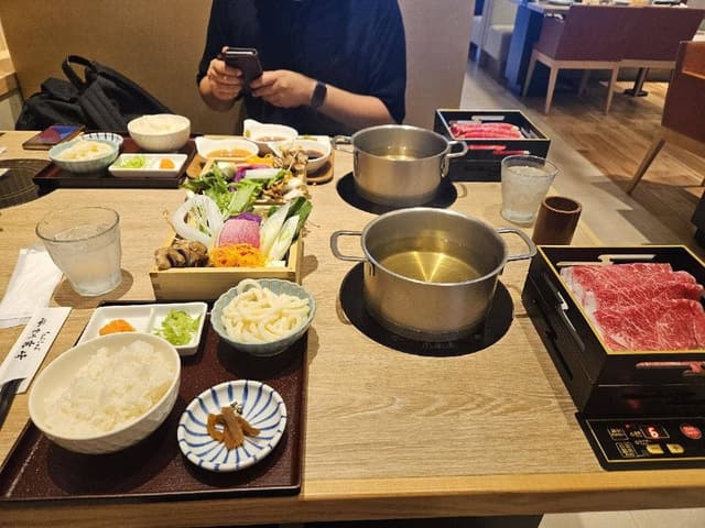 しゃぶしゃぶ宮崎 霧峰 幕張新都心店 - サブ画像1