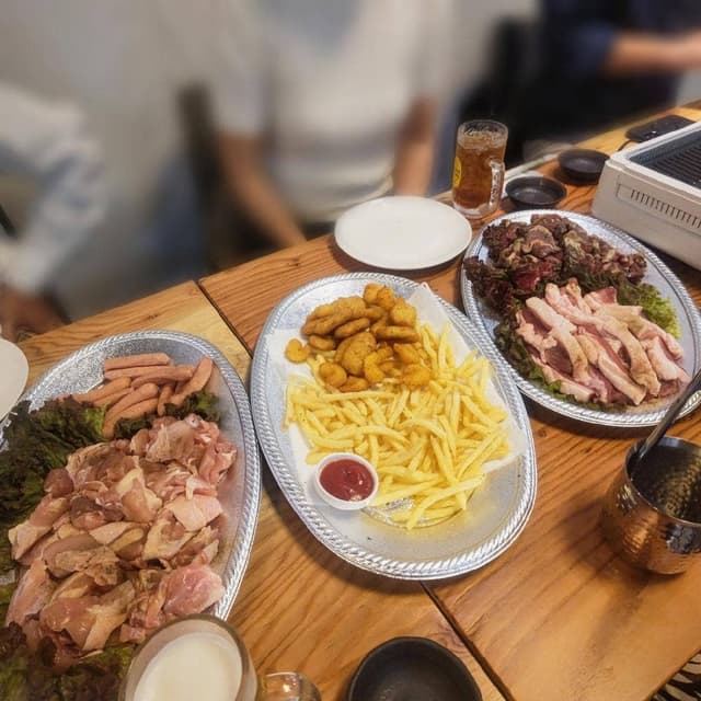 鍋と牡蠣と寿司 福島屋バル 秋葉原店 - サブ画像2