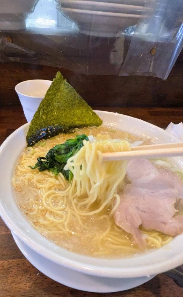 拉麺・呑み喰い処 伊八 - サブ画像3
