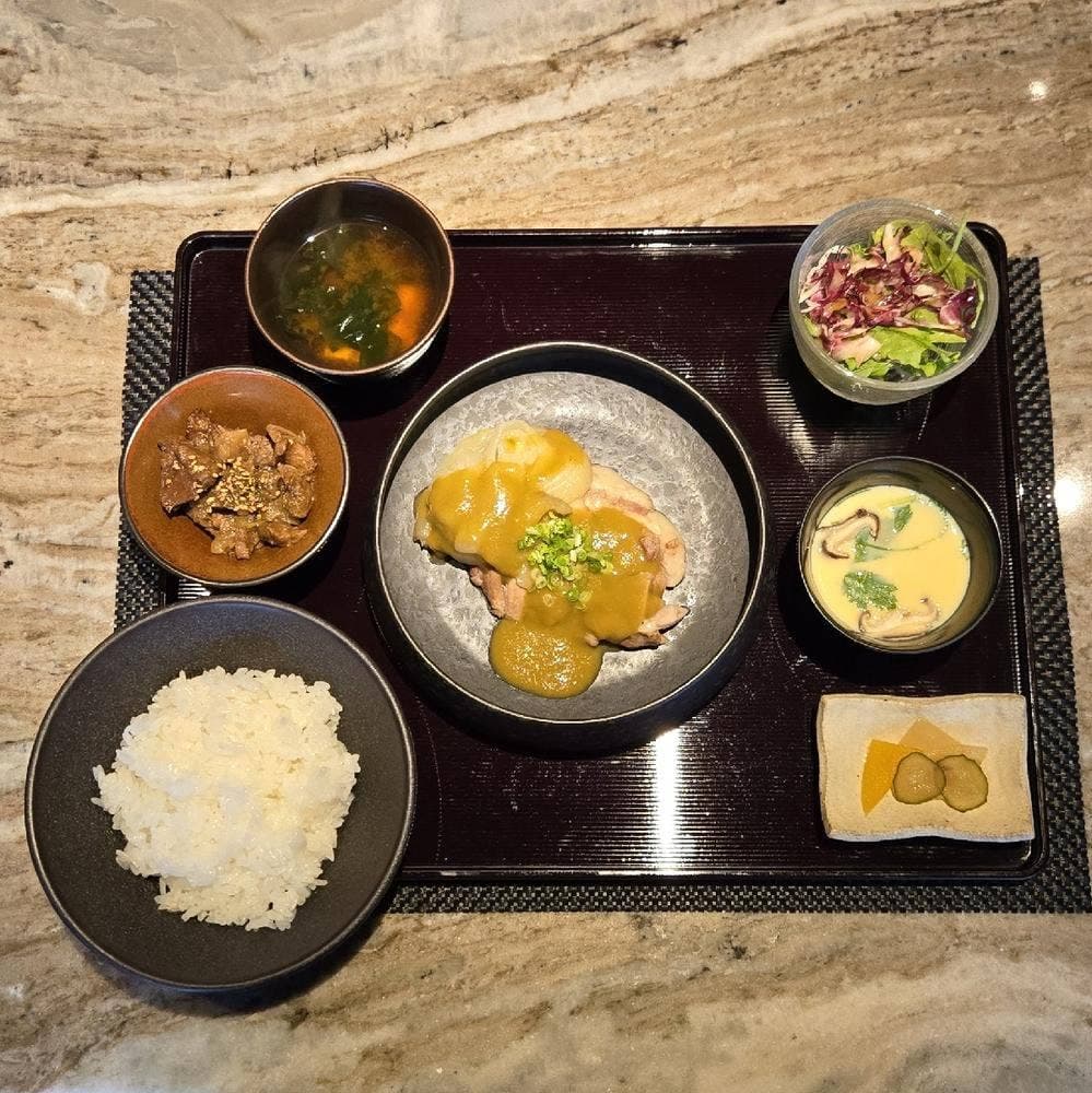 肉割烹 SHUN