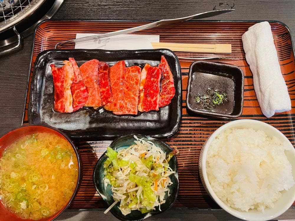 異骨相 新開地店