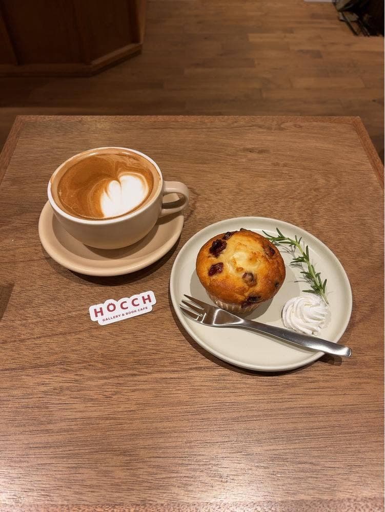 HOCCH gallery and book cafe
