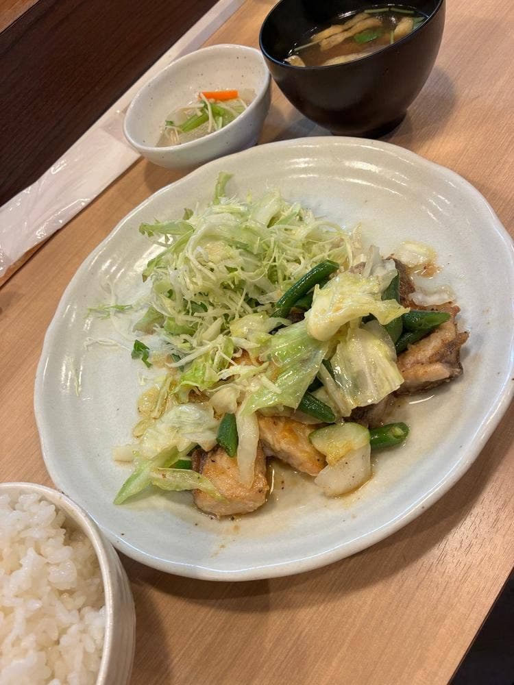キッチン ミモザ
