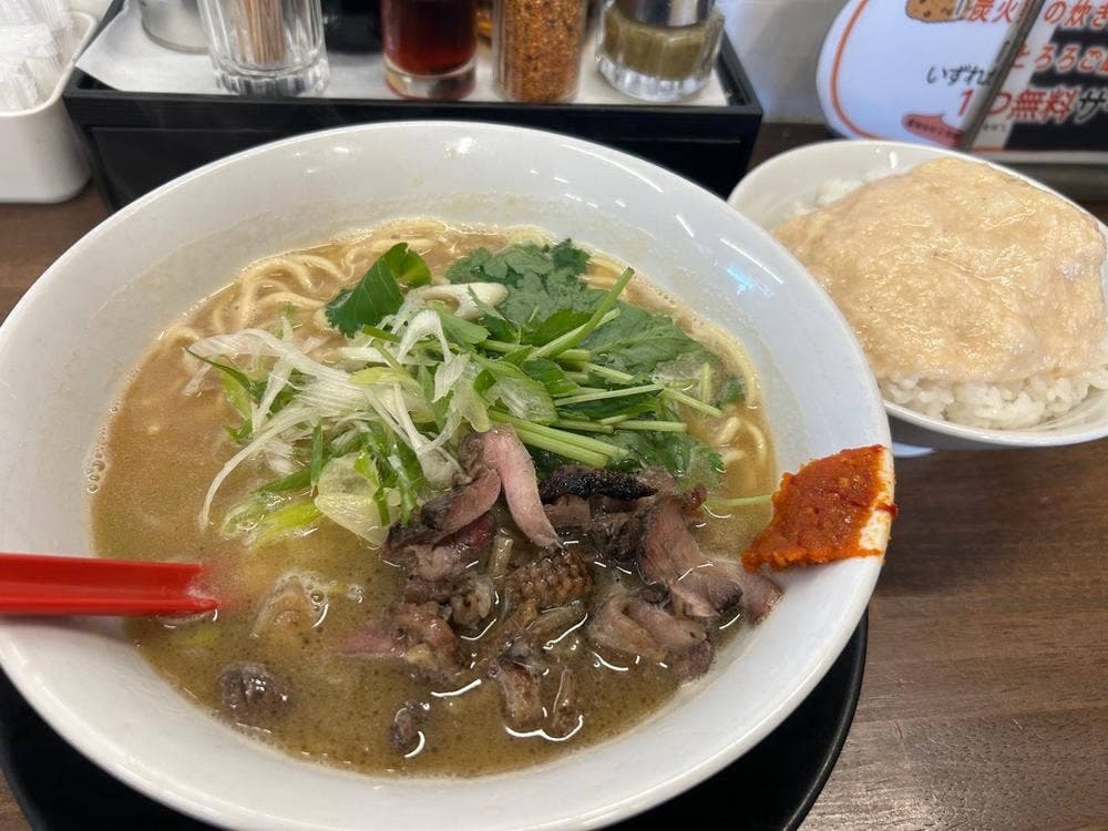 支那そば 炭鶏麺 森戸