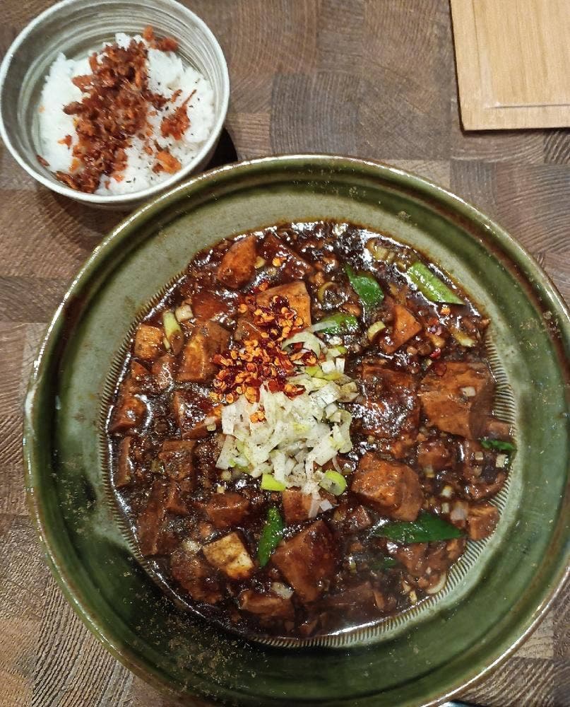 すするか、すすらんか。