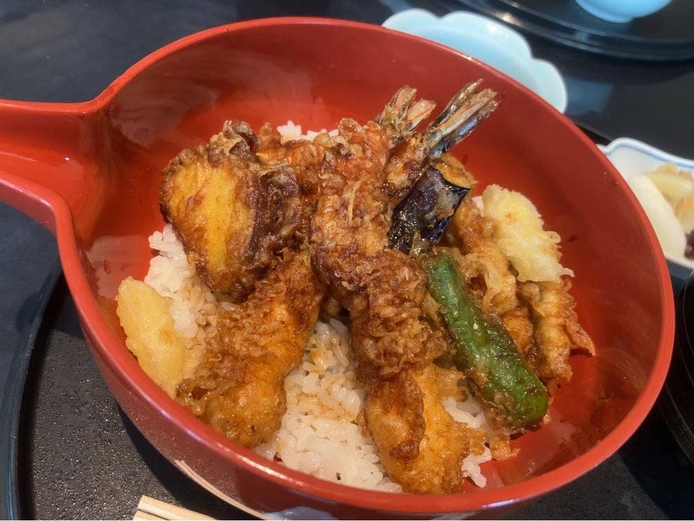 KATO'S DINING & BAR
