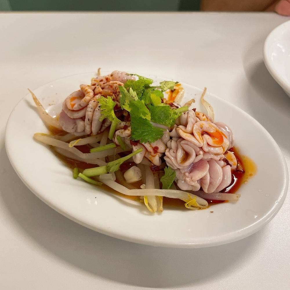 二階 麺肴酒店 黒黒黒