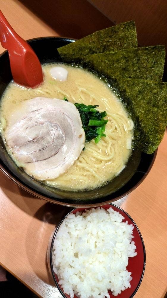 横浜家系ラーメン赤家 梅島店 - サブ画像1
