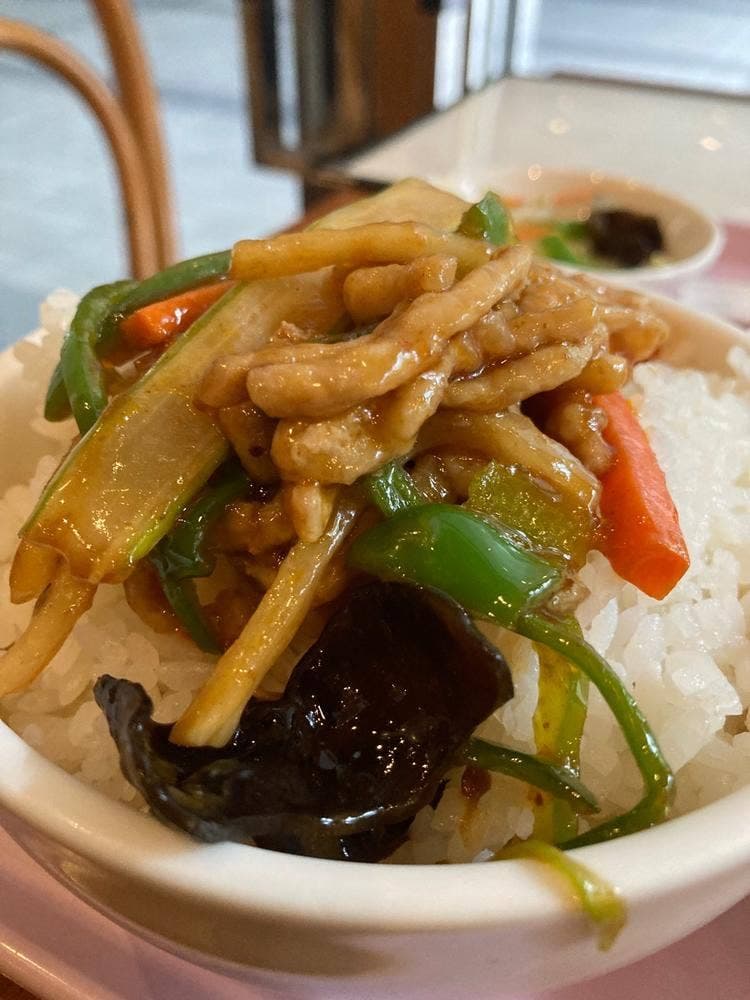 唐朝刀削麺 西新宿店