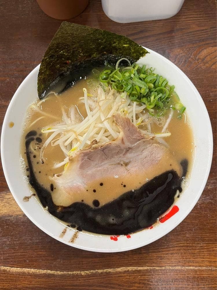 らーめん なんつッ亭 秦野本店