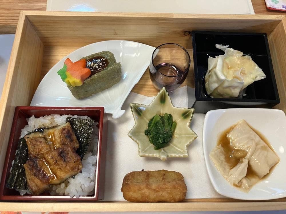 メダカフェHALUめだか