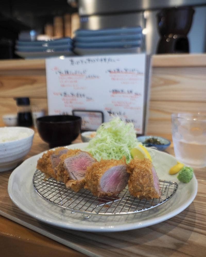 とんかつにしなか 六本松店