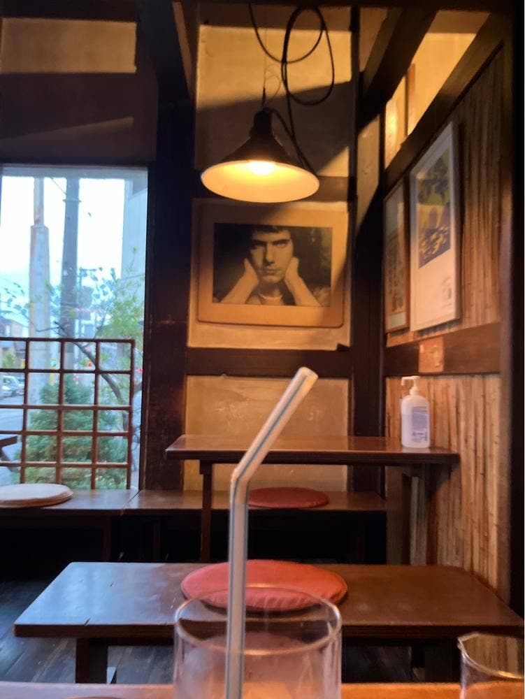 CAFÉ CUBIC POINT
