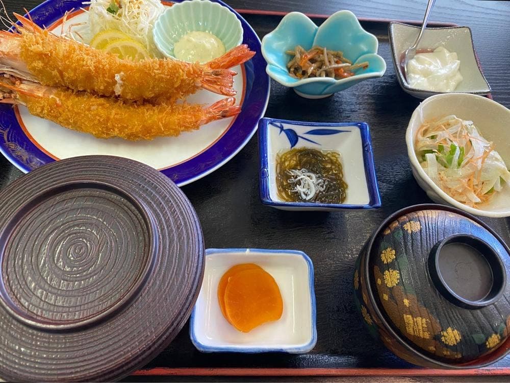 旅館・御食事処 田中屋