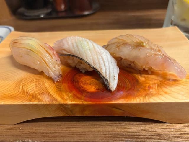 立喰い寿司 魚椿 名駅西口店 - サブ画像1