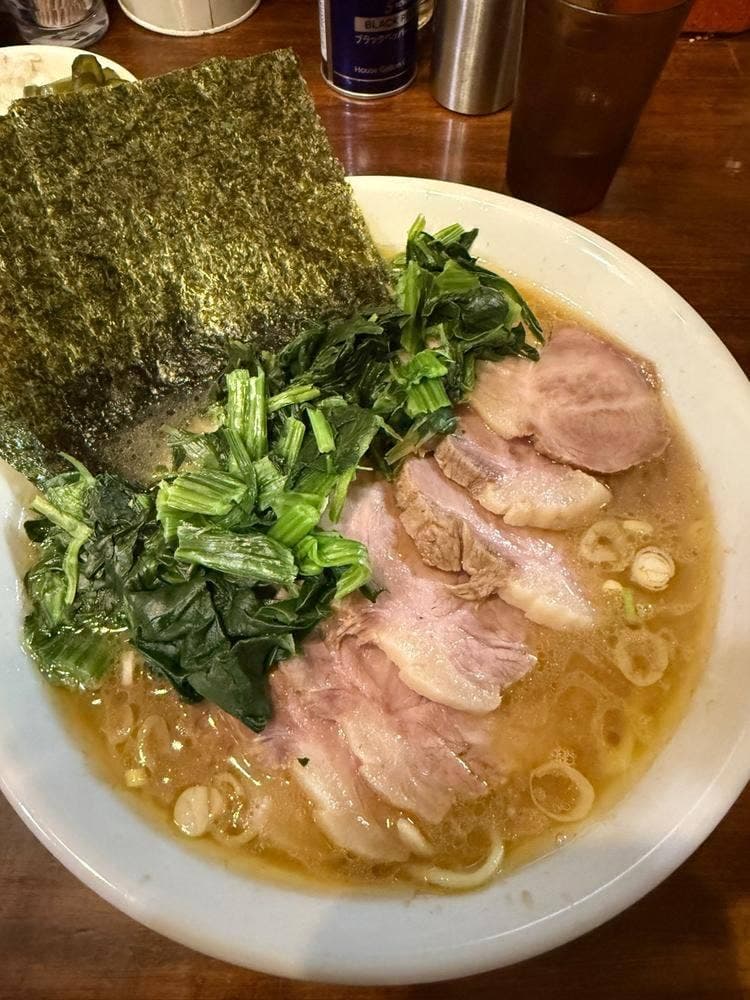 家系ラーメン 洞くつ家