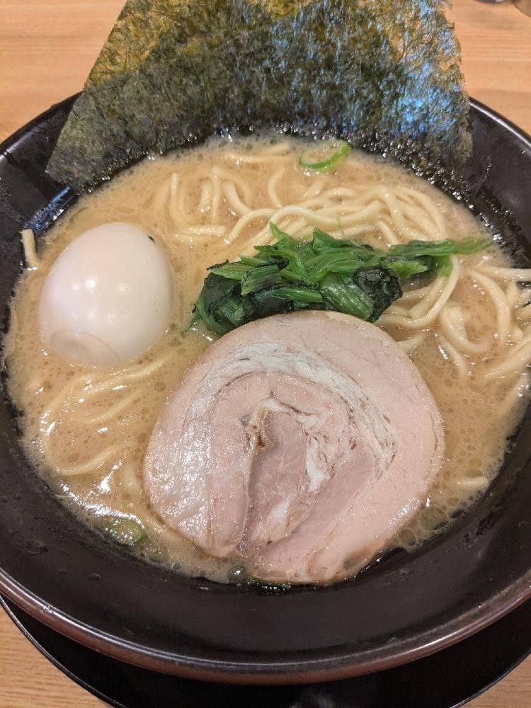横浜家系ラーメン 麺一家 黒崎店
