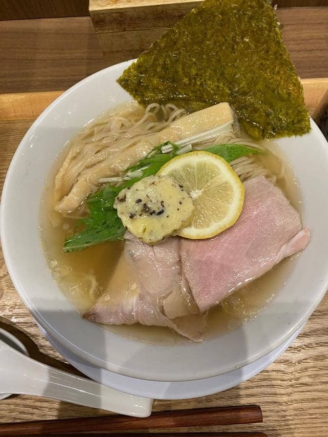 おダシと銀しゃり 中華そば 無作 - サブ画像1