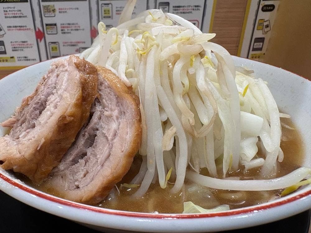 ラーメン豚山 金沢文庫店