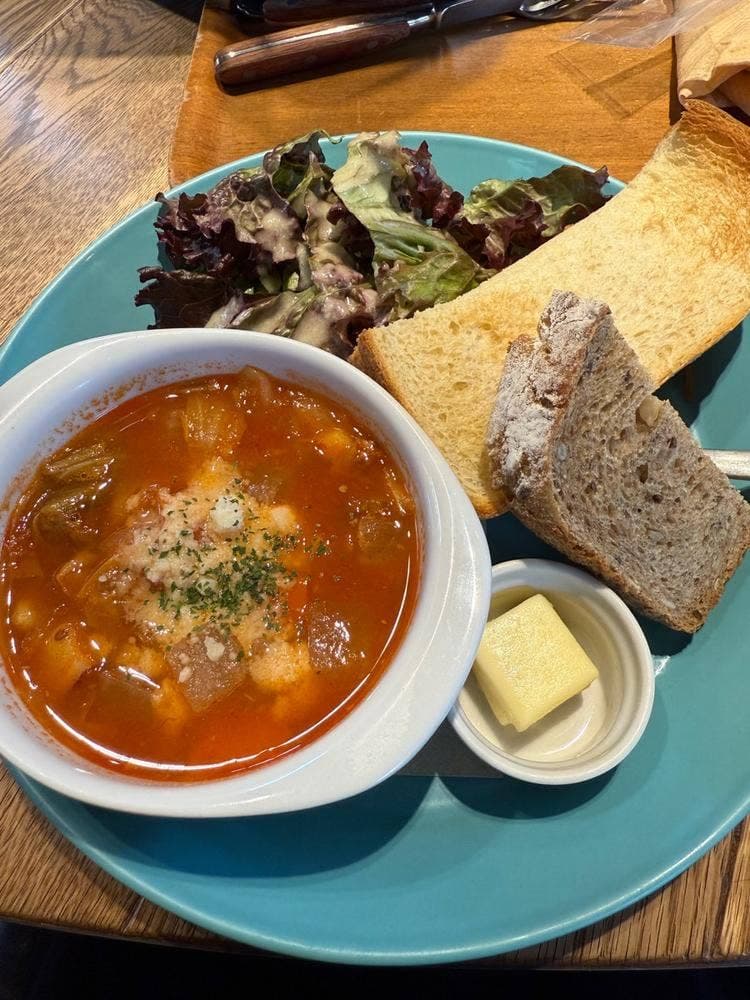 ベーカリー&カフェ 沢村 広尾プラザ