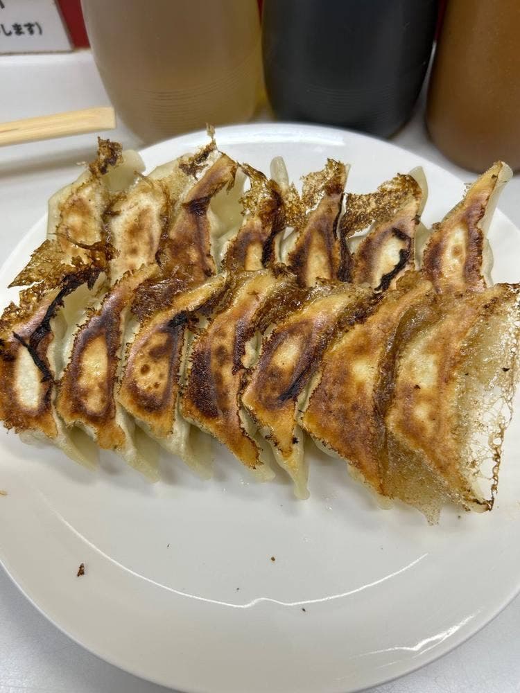 赤萬餃子 三宮店