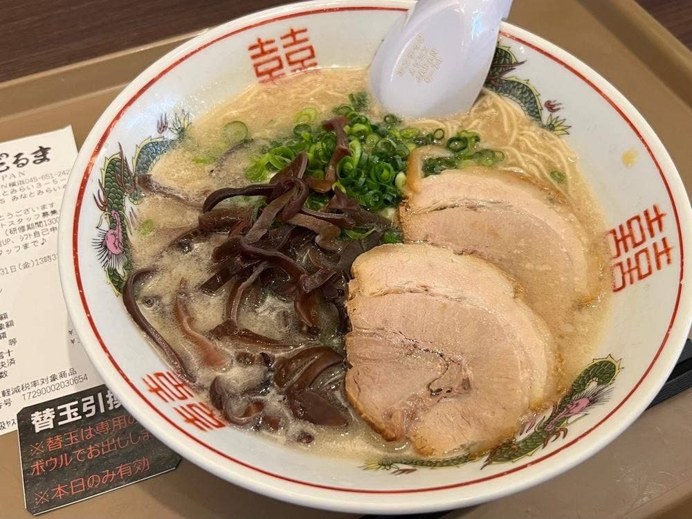 博多だるま JAPAN MARK IS みなとみらい店