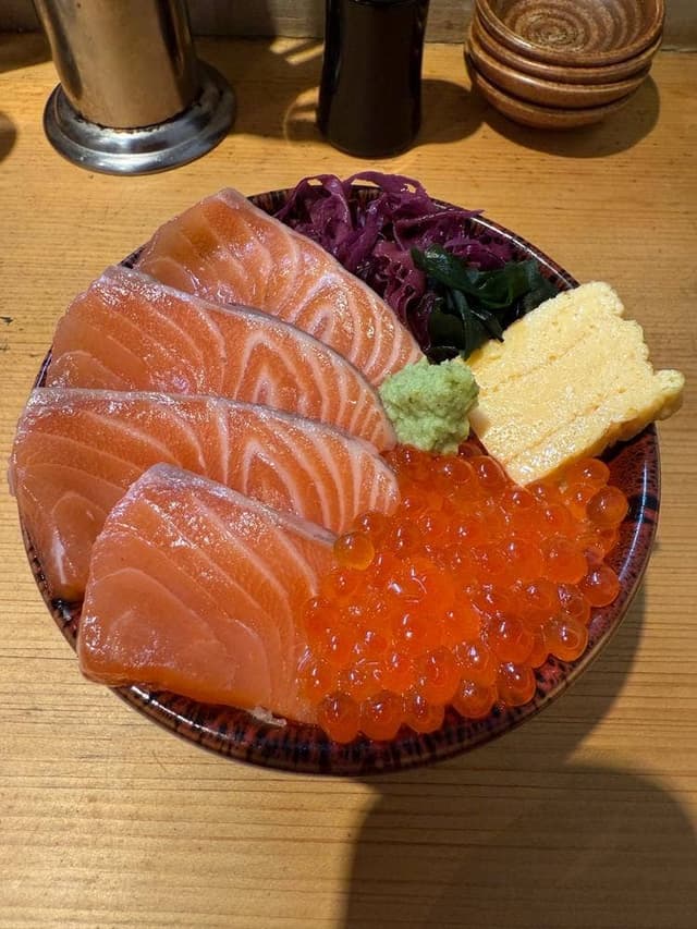 サーモン丼専門店 熊だ - サブ画像2