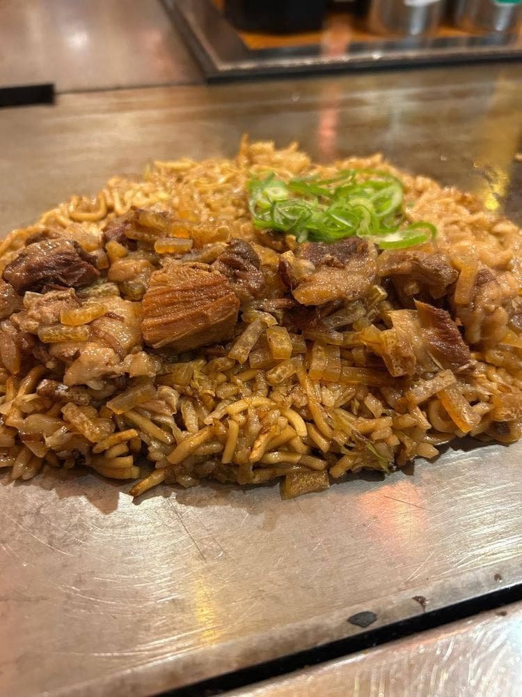 神戸牛すじ ぼっかけの拓 本店